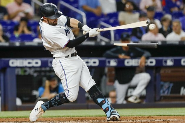 Marlins reach 1-year deal with INF/OF Jon Berti