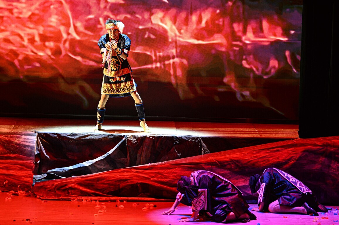(HainanOutlook) CHINA-HAINAN-BAOTING-ORIGINAL ETHNIC DANCE DRAMA (CN)