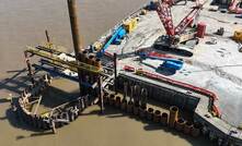 Close co-ordination among the parties involved in the extension of the quay at New Holland Dock meant disruption was kept to a minimum during the works. Credit Sheet Piling UK