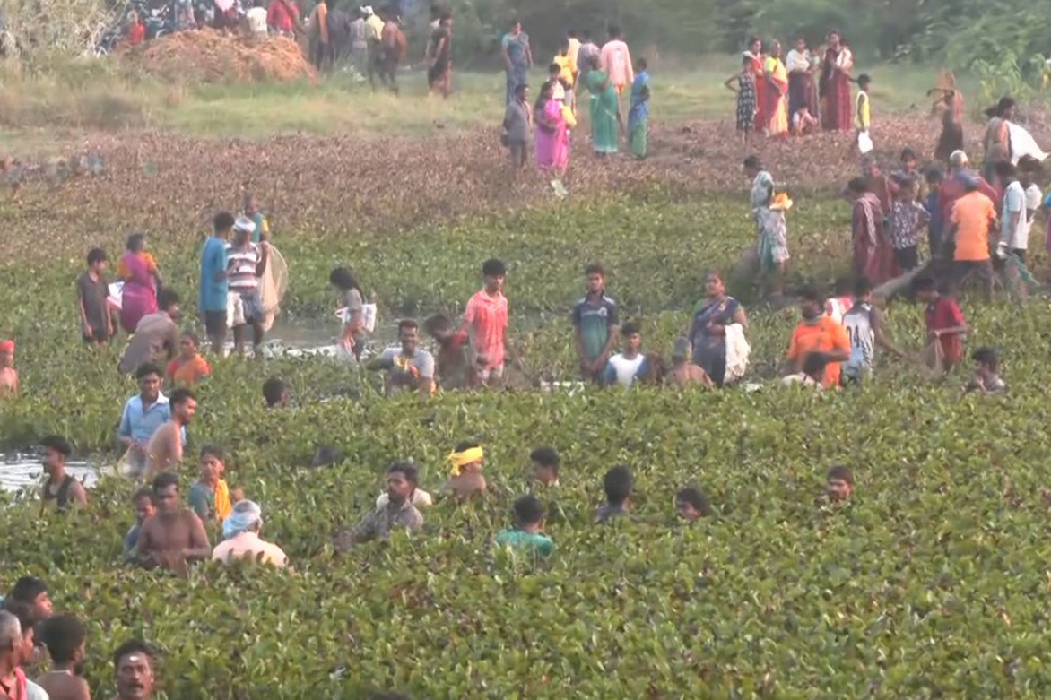 Tamil Nadu: Centuries-old fishing festival celebrated in Kallandhiri village near Melur