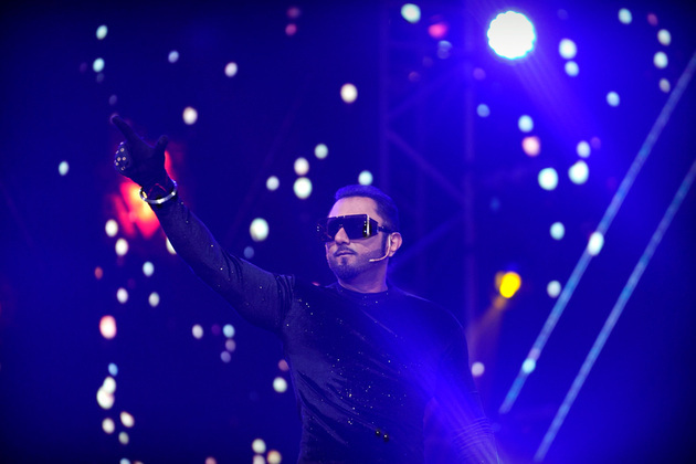 Delhi HC asks singer Honey Singh to file affidavit after he denies singing objectionable song in concert