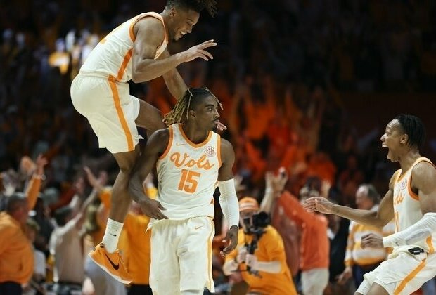 No. 4 Tennessee rides momentum of buzzer-beater into Ole Miss