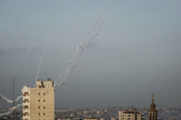 Hamas fires rockets at Israel in retaliation to Jerusalem violence