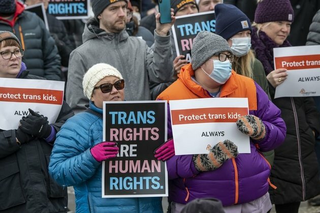 Nebraska senator starts bizarre pro-trans chant during session
