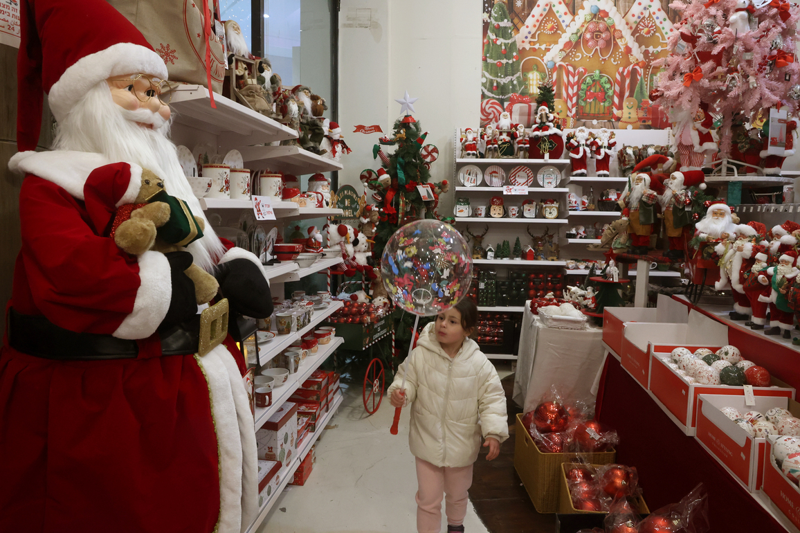 MIDEAST-CHRISTMAS CELEBRATIONS