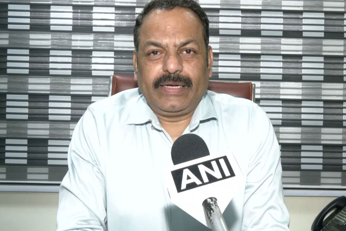 Uttarakhand STF arrests 2 in connection with forged arms license investigation in major crackdown