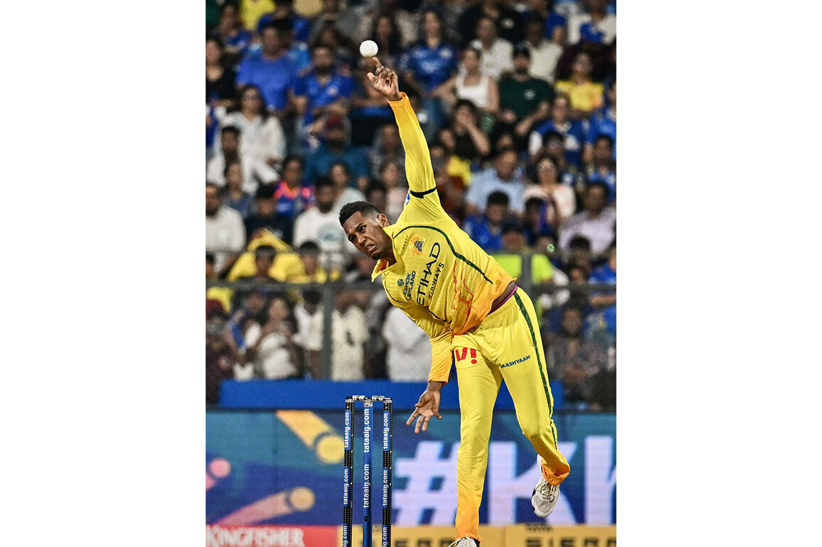 "Been trying to pick coaches', players' brains...": CSK spinner Akeal after match-winning 4-fer against MI