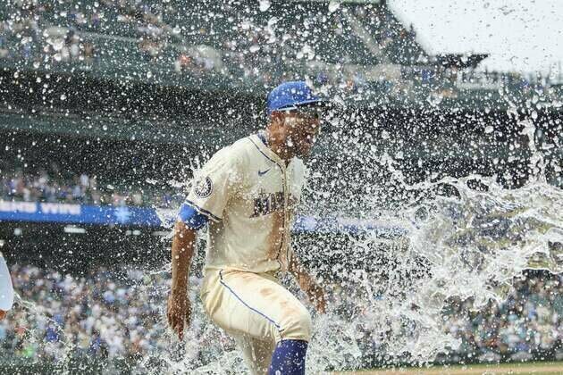 MLB roundup: M's Julio Rodriguez sets 20-20 record in win