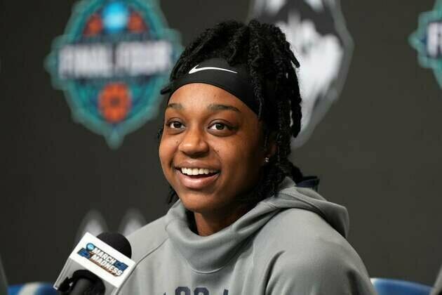 Short-handed Wings sign G Christyn Williams