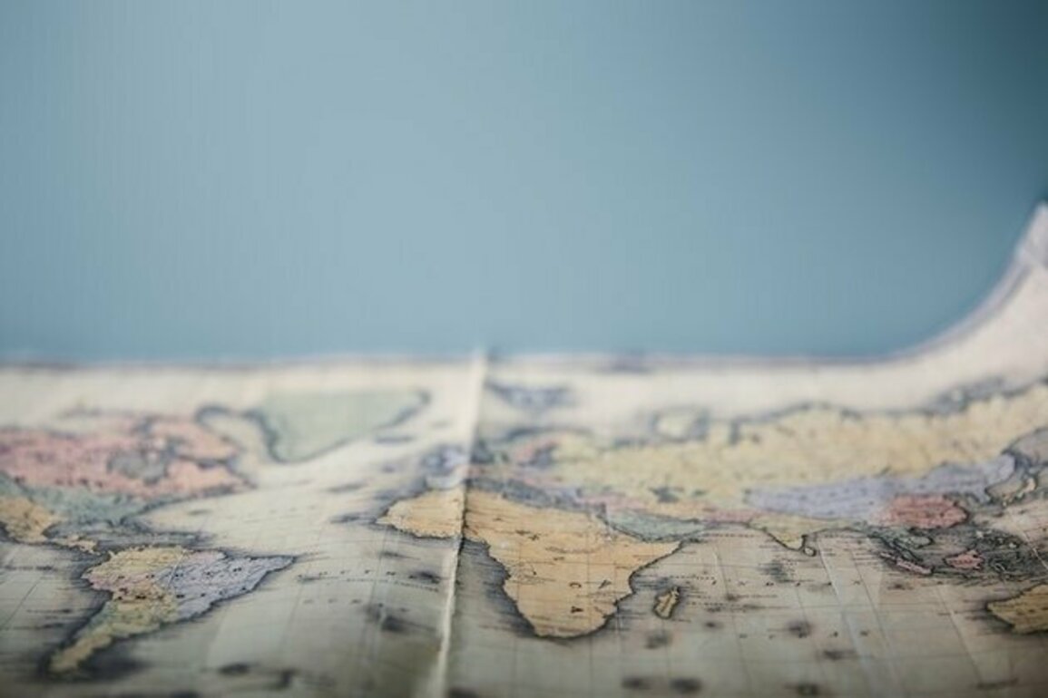 Neorealisms Regional Blindspot: The Arctic and South China Sea
