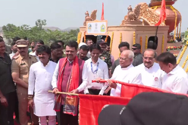 Maharashtra CM Devendra Fadnavis flags off 'Godavari to Narmada Water Journey 2026' to promote conservation in state