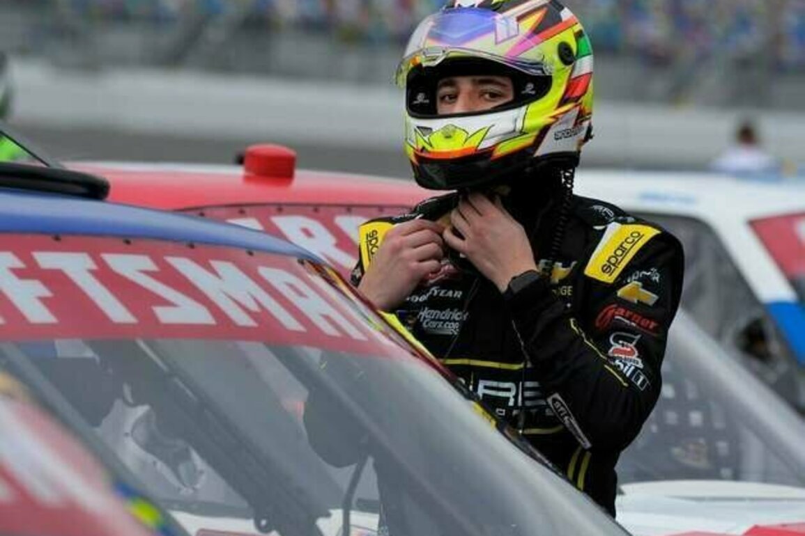 Niece Motorsports adds Andres Perez de Lara for remainder of season