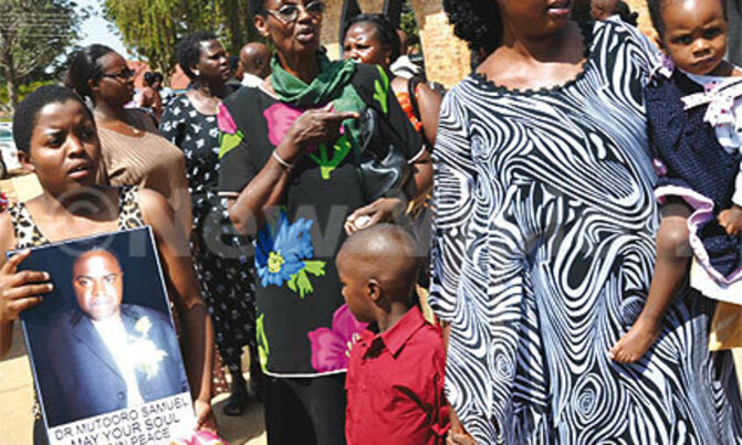 Ebola: Gov't honours fallen doctor Ebola: Gov't honours fallen doctor