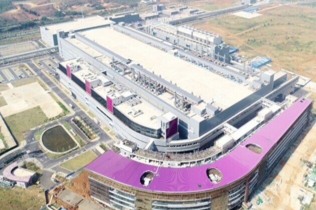 China's YMTC gains ground in NAND market, Korean firms shift to advanced chips