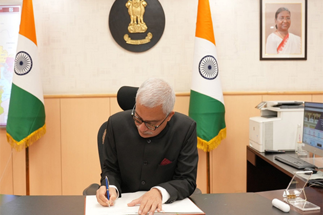 Vivek Joshi assumes charge as Election Commissioner in pursuance of Ministry of Law and Justice