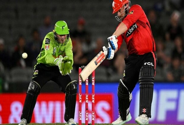 BBL: Veteran Finch hammers Sydney Thunder to clinch 4 wicket win for Melbourne Renegades