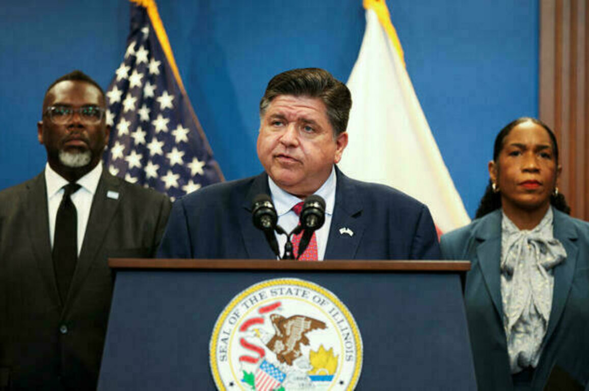 Trump plans to deploy National Guard troops to 'hellhole' Chicago