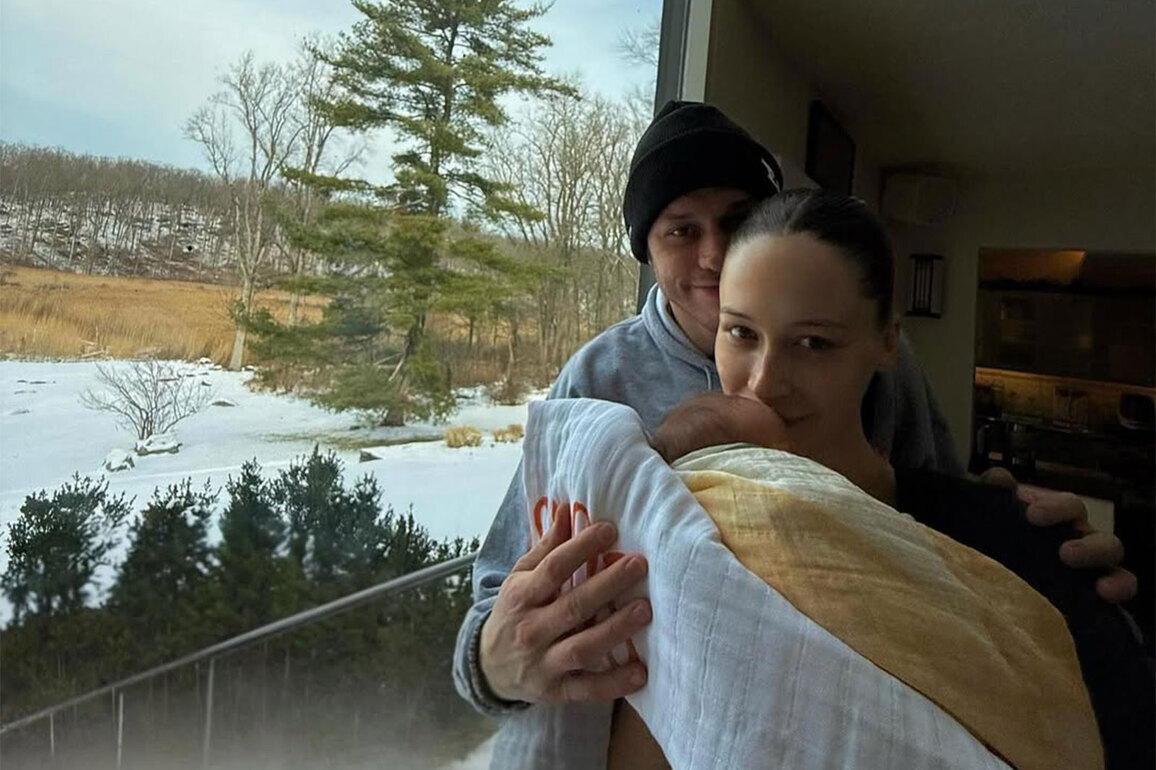 Pete Davidson, Elsie Hewitt "working through" relationship issues, focus on daughter: Source