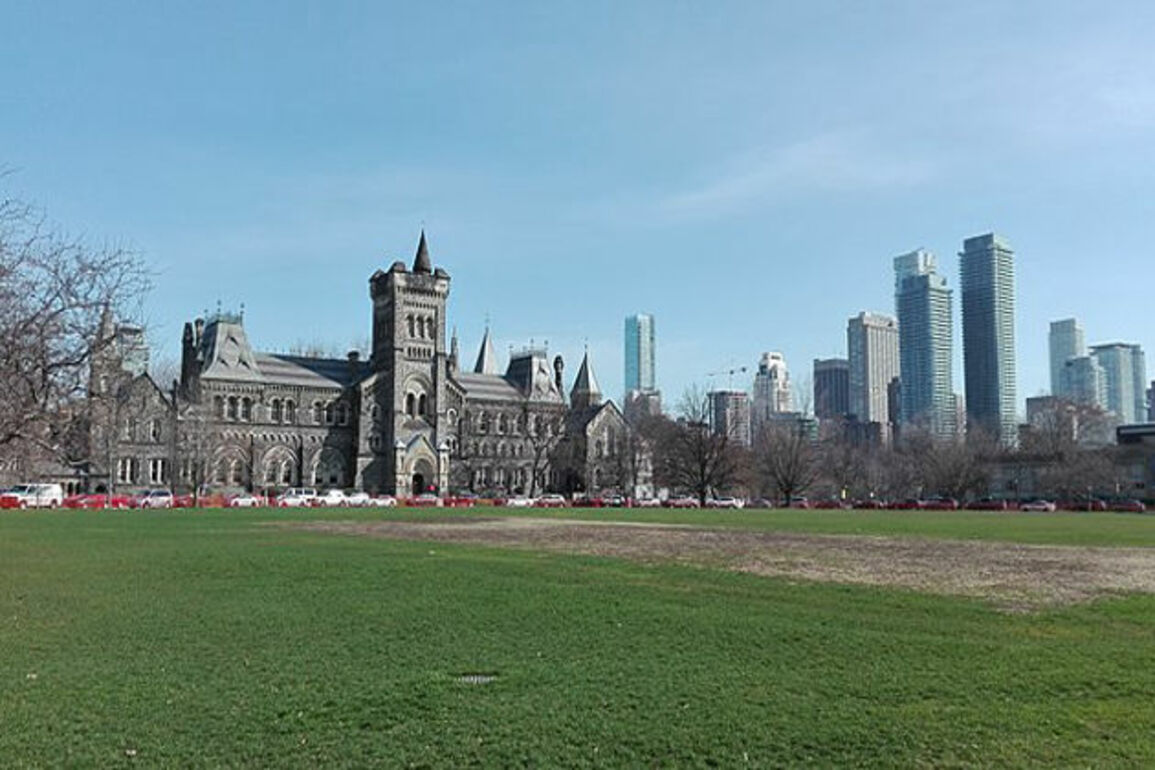 Harvard students may study in Toronto amid visa uncertainty