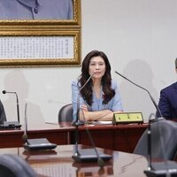 Taiwan opposition leader heads to China