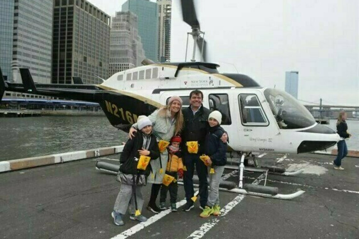 Helicopter Crashes into New York's Hudson River, Killing 6 Aboard