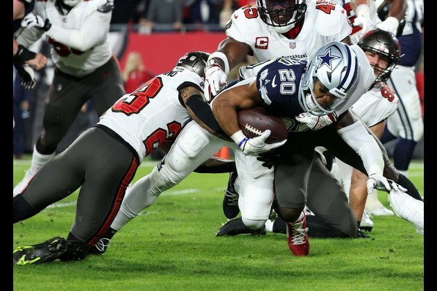 Report: Cowboys RB Tony Pollard fractures fibula