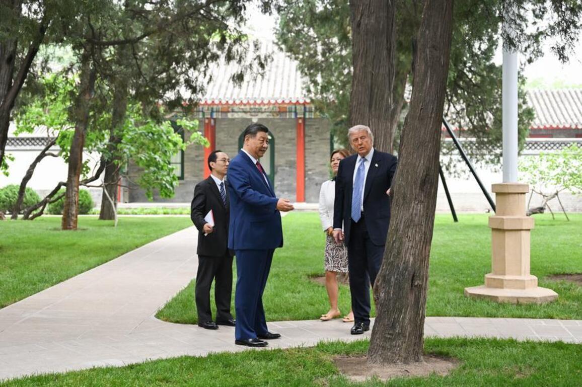 Xi's Album | Xi, Trump have private meeting in Beijing