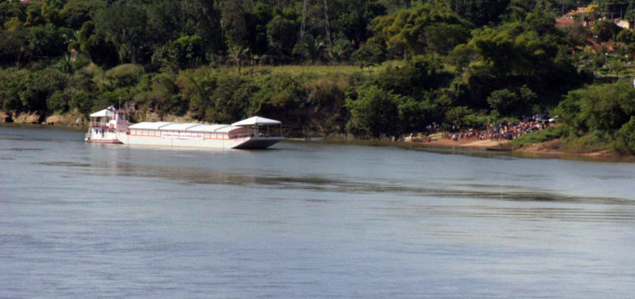 Transporte de carga no Rio Tocantins hidrovia