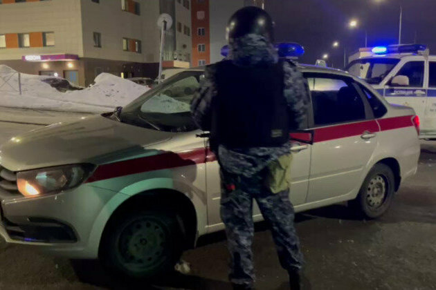 Gunman opens fire from rooftop in Russian Arctic city 
