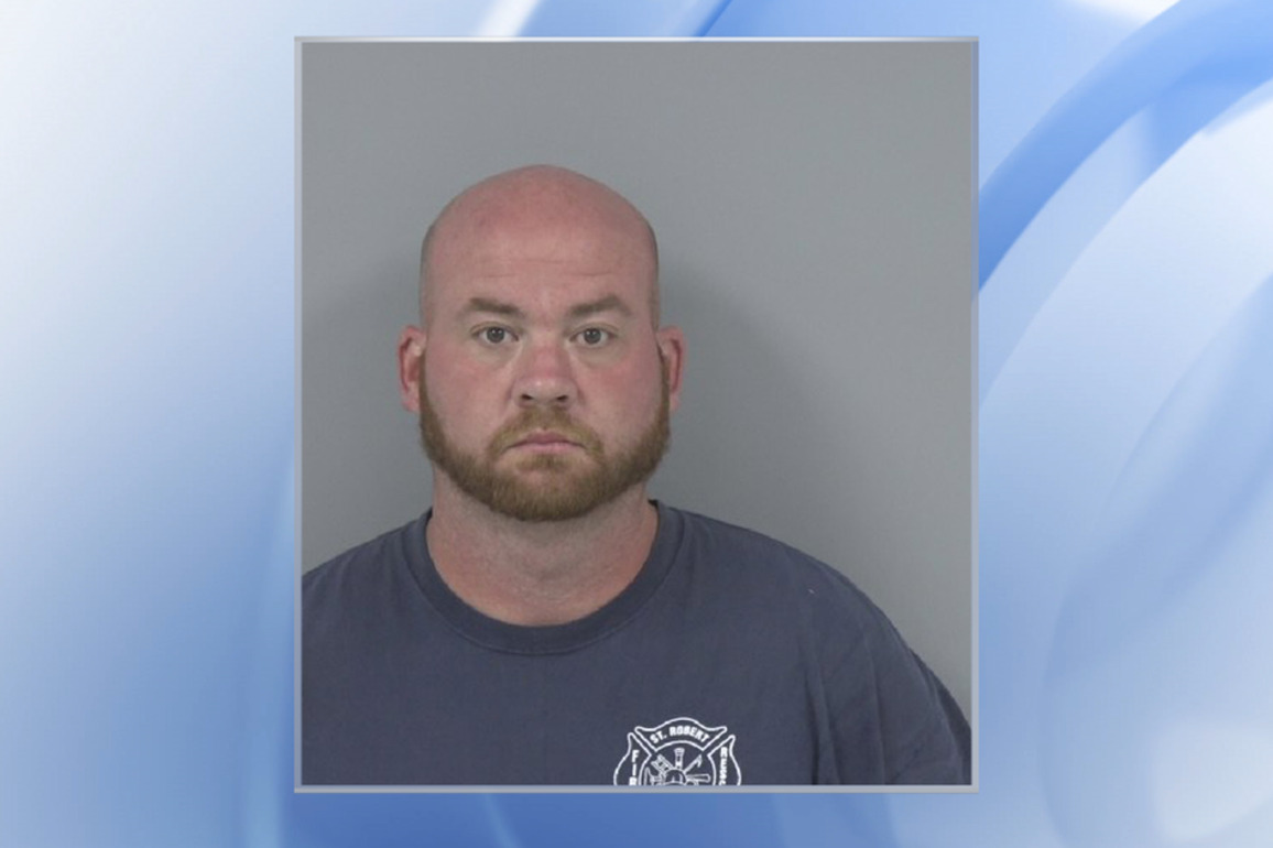 Former Smithfield police officer charged with shooting at girlfriend, Johnston Co. deputies say