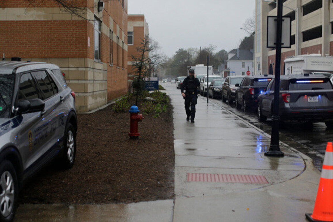 1 dead in shooting at Virginia university campus