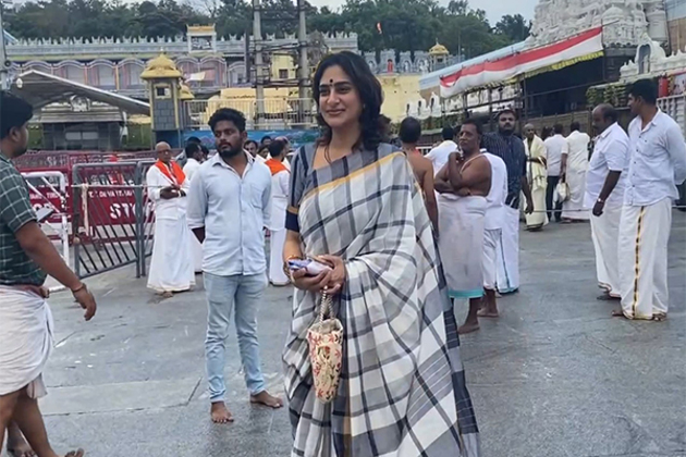Actress Surekha Vani offers prayers at Sri Venkateswara Swami Temple in Tirumala