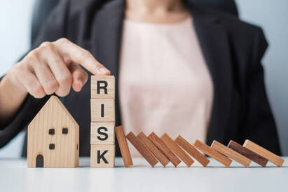 What are the risks in dividend strategies?
