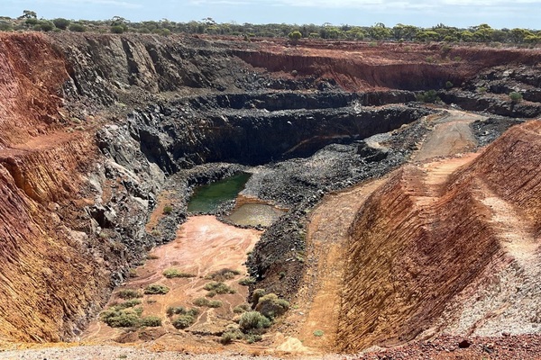 Lowell backs Auric's expanded gold acceleration push