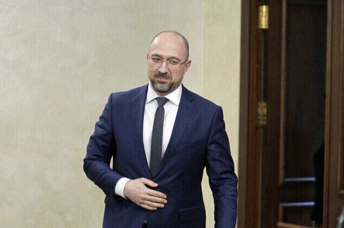 Zelensky nominates defense minister for new post
