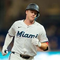 Twins acquire 1B Eric Wagaman from Marlins
