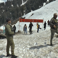 J-K: Security forces ensure safe passage for tourists amid snow rush in Bhaderwah
