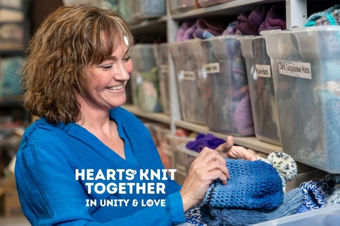 Mapleton woman carrying on mothers legacy knitting hearts for those in need