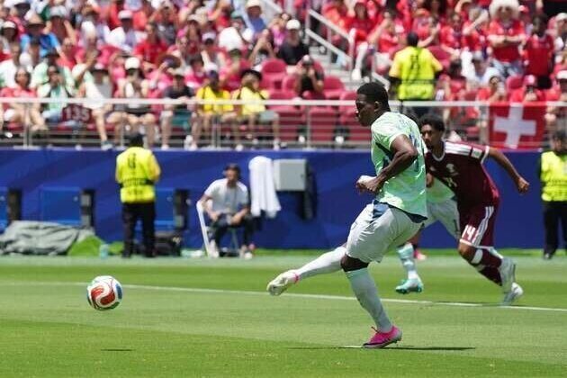 Qatar's miracle late goal delivers draw vs. Switzerland