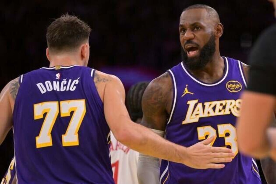 Stars will be out in force when Lakers, Rockets meet
