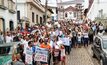 Moradores e trabalhadores realizam ato de apoio ao projeto Minas-Rio
