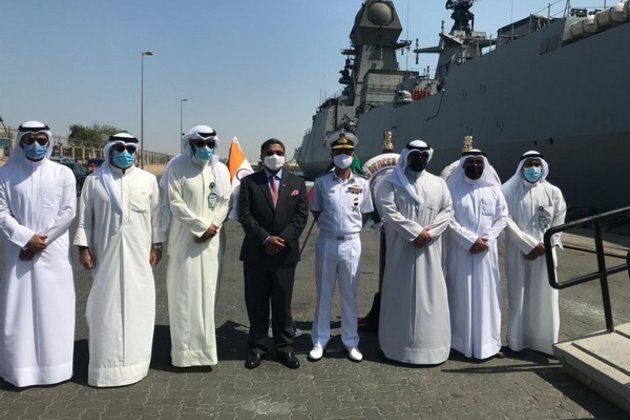 Kuwait gifts medical supplies to India