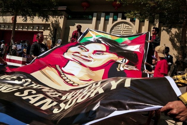 Western countries step up pressure on Myanmar junta as protests go on