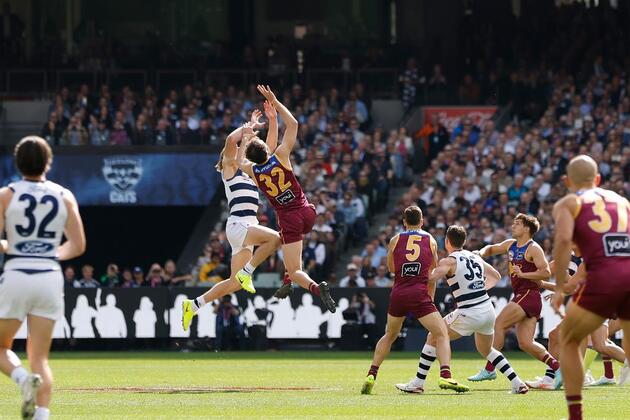 AFL news 2025- Centre bounce and sub rule scrapped for 2026 as league announces major changes
