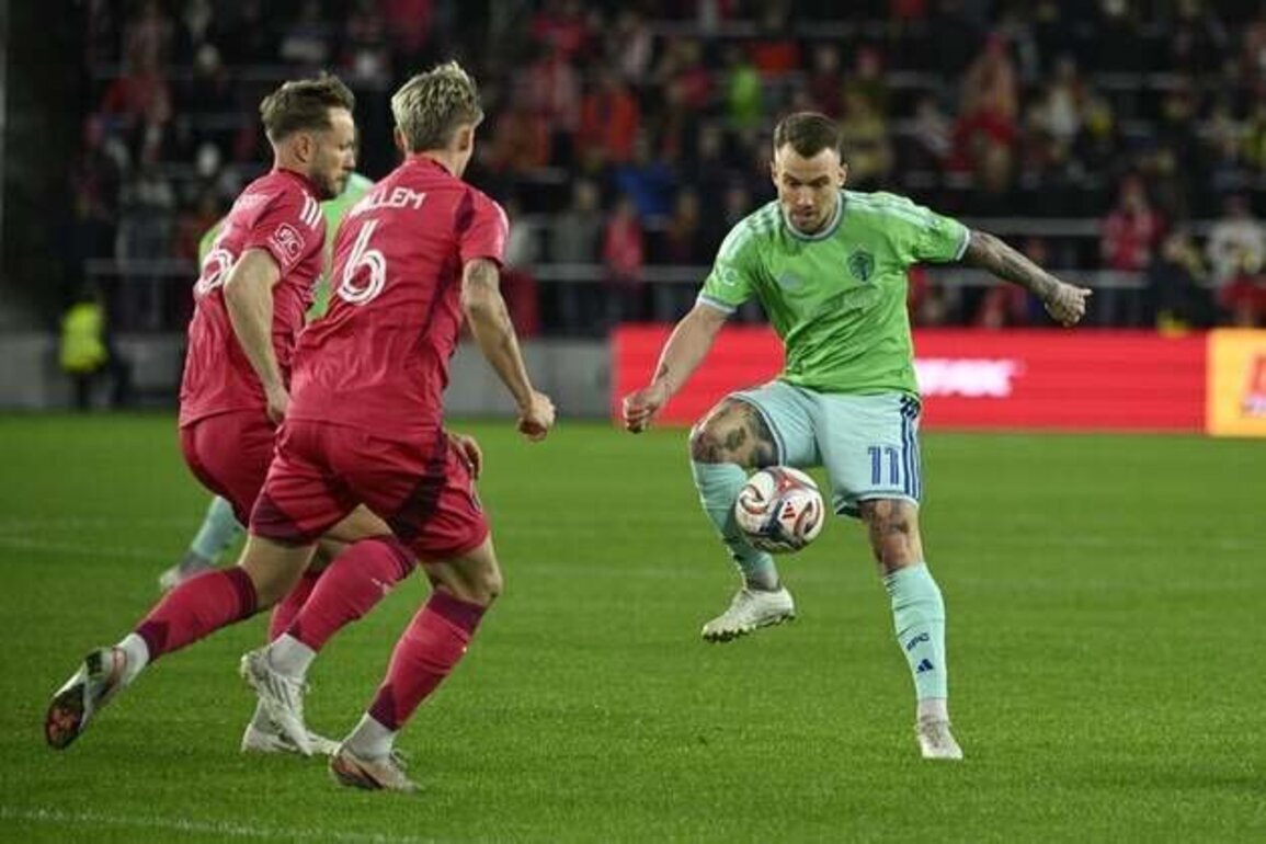 Andy Thomas (5 saves), Sounders stifle St. Louis City