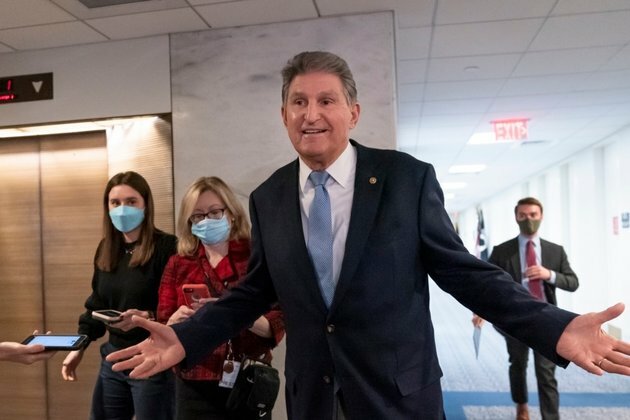 Centrist US Lawmaker Touts His Climate, Tax, Health Proposals