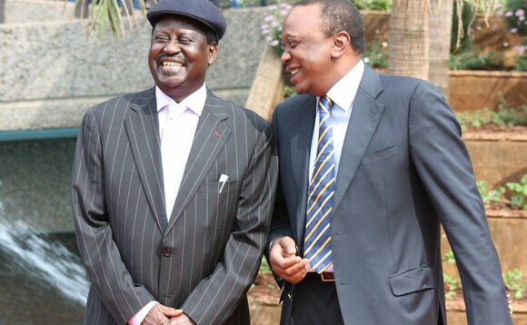 Raila Odinga ne Uhuru Kenyatta mu August wa 2010 Raila Odinga ne Uhuru Kenyatta mu August wa 2010