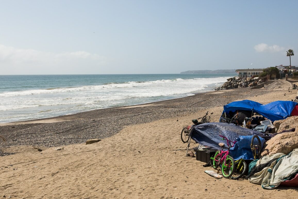 San Clemente Opposes State Bill that Would Ban Bussing Homeless People Out of City