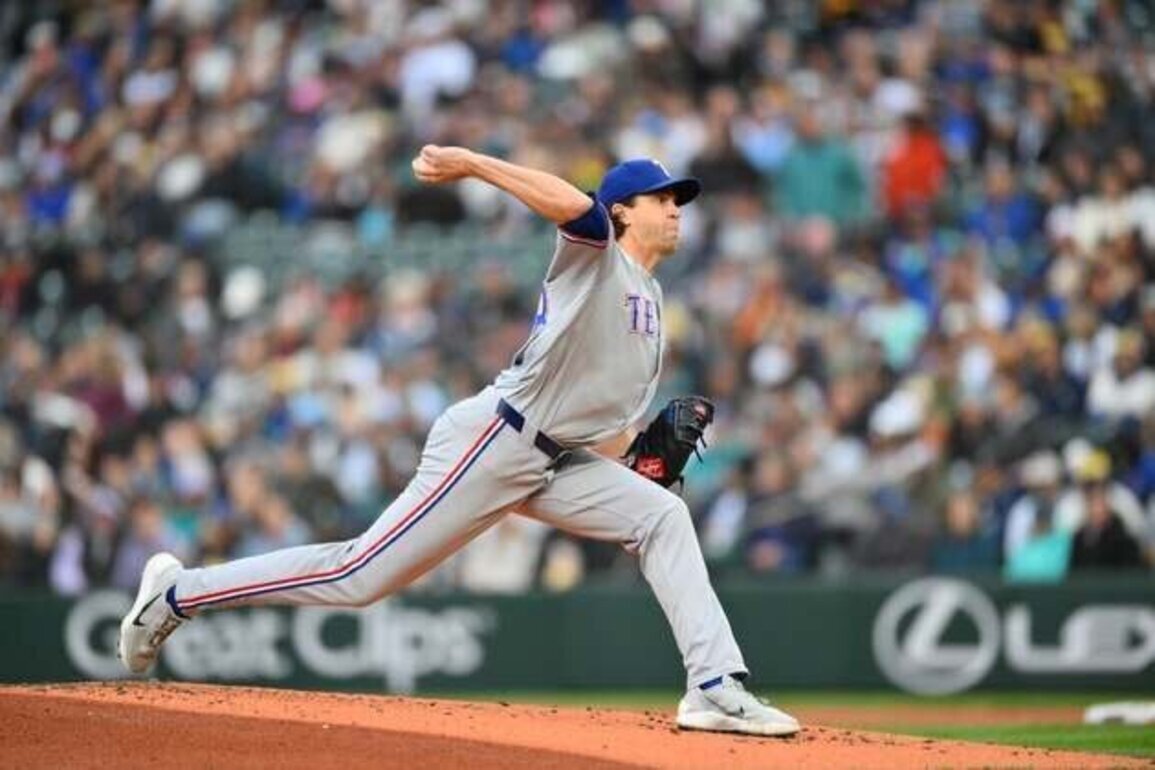Jake deGrom, Rangers extend Mariners' skid in shutout