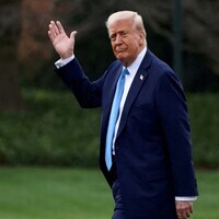 Trump's doctor confirms he is "fully fit" but advises him to "continue weight loss"